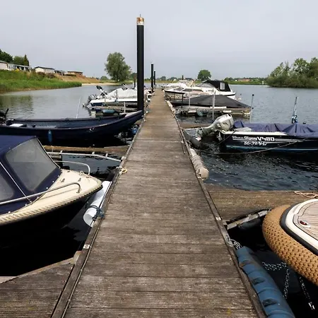 Kek Aan De Maas * Op-Andel