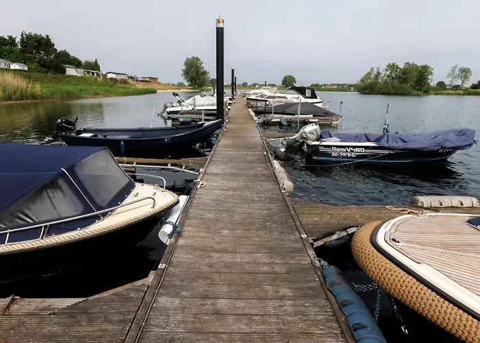 Kek Aan De Maas * Op-Andel